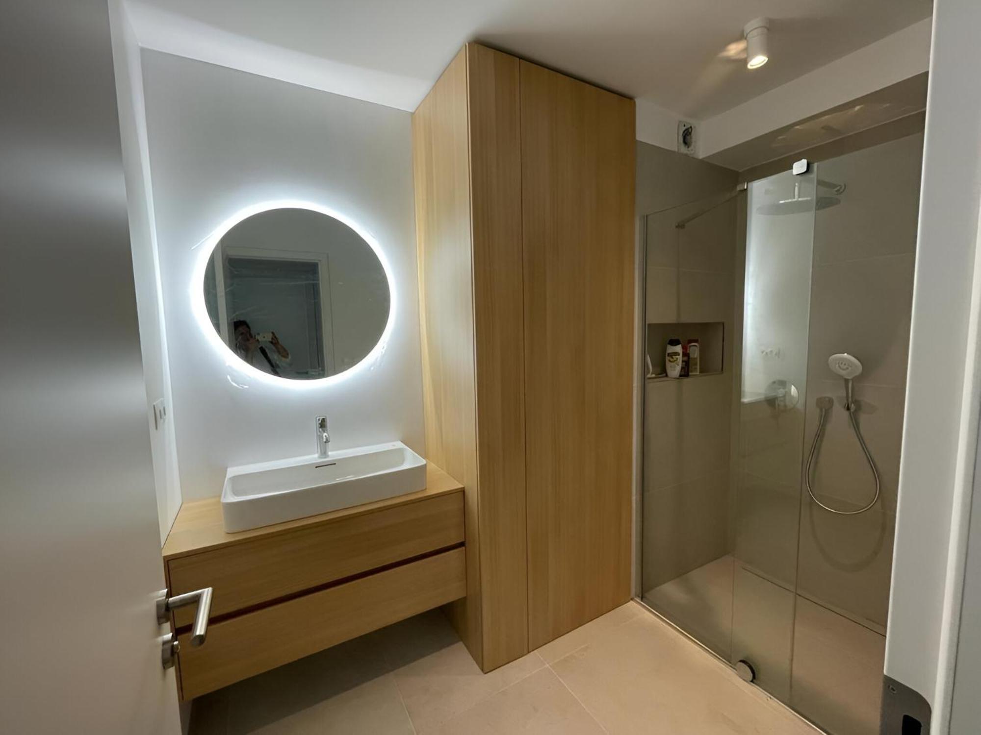 Beautiful New Apt In Old Town Near Train Station - Free Parking ブラチスラヴァ エクステリア 写真