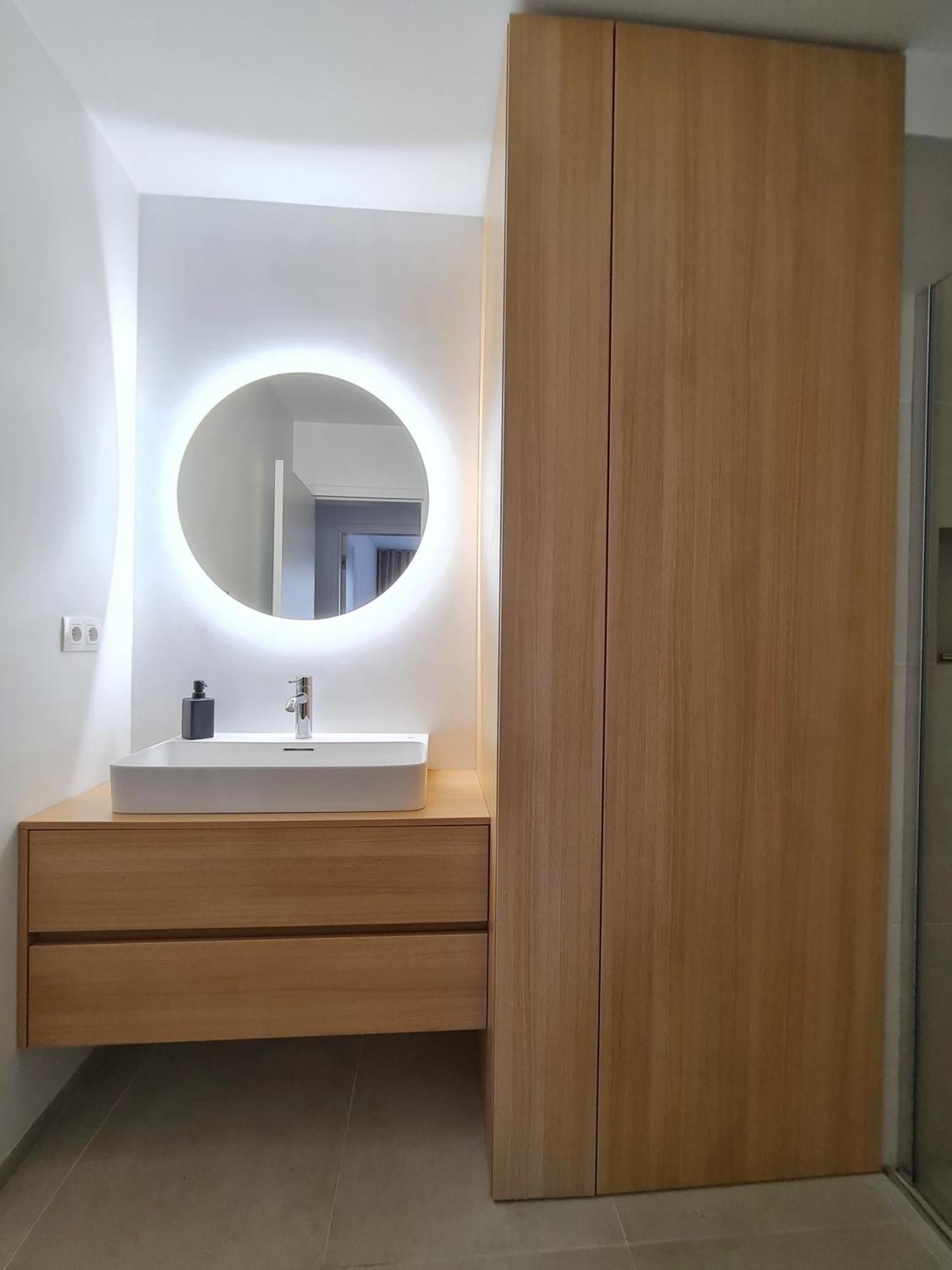 Beautiful New Apt In Old Town Near Train Station - Free Parking ブラチスラヴァ エクステリア 写真