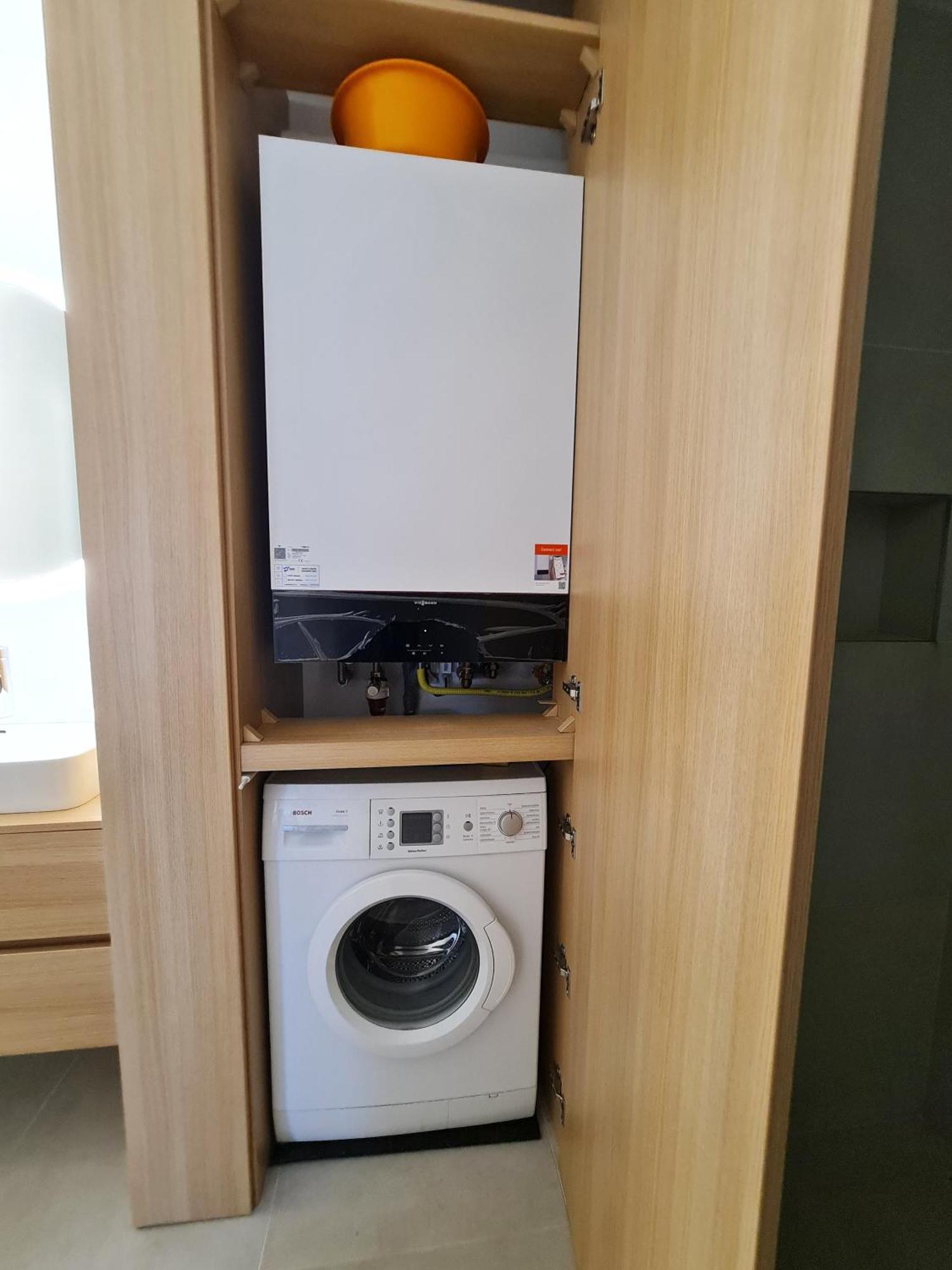 Beautiful New Apt In Old Town Near Train Station - Free Parking ブラチスラヴァ エクステリア 写真