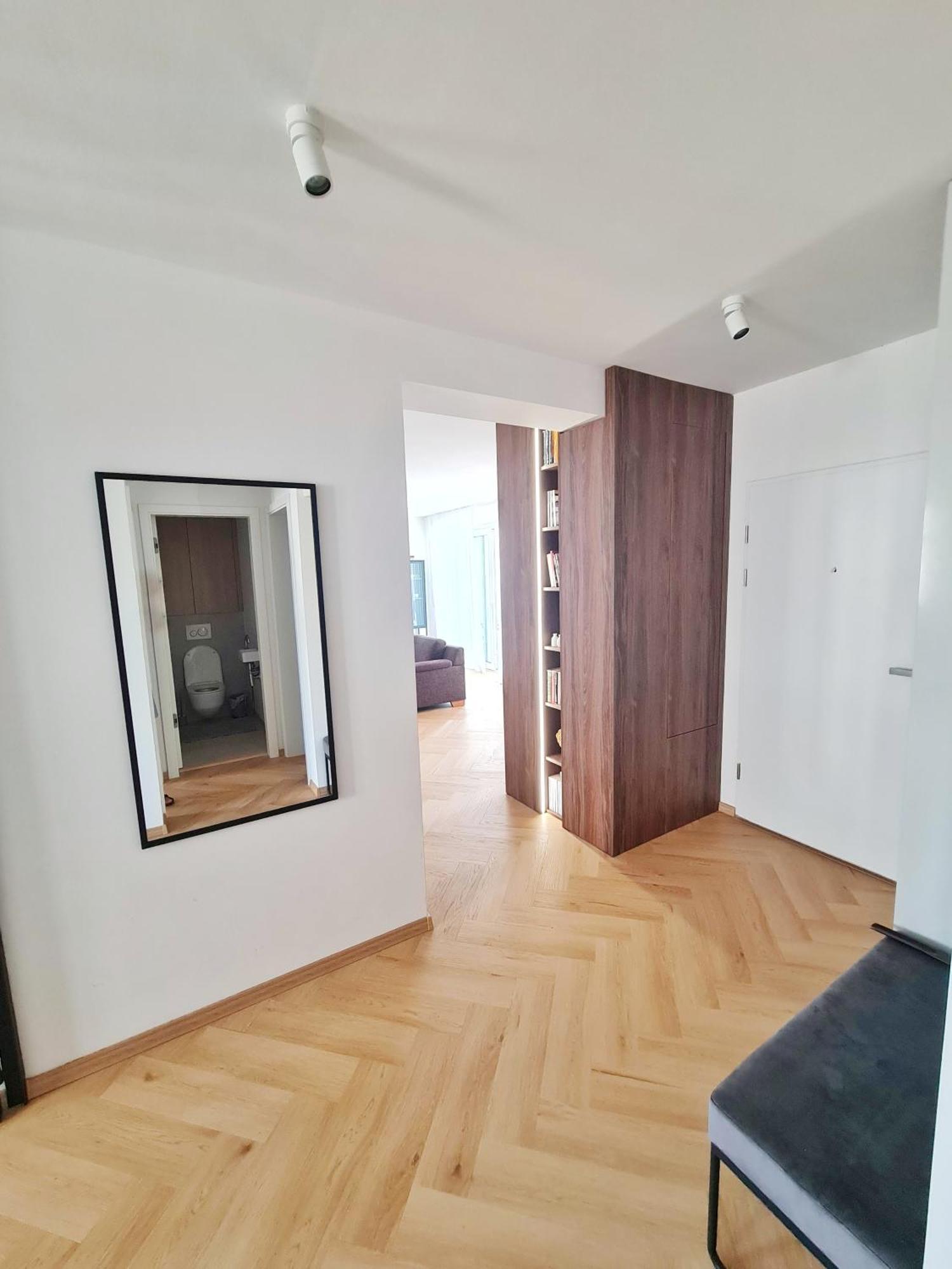 Beautiful New Apt In Old Town Near Train Station - Free Parking ブラチスラヴァ エクステリア 写真